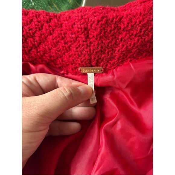 Free People 100% Lambswool Red One Button Lined 3/4 Sleeve Jacket Size XS - Picture 2 of 9